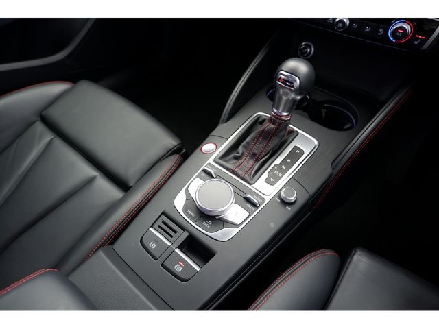Audi S3 2018-06 5998-15