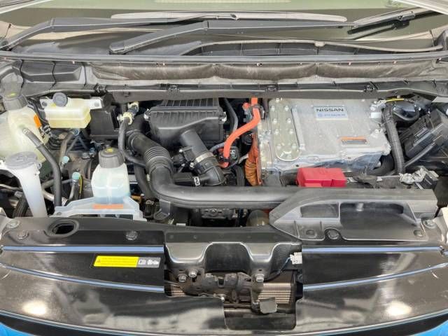 Nissan SERENA 2019-04 194343-19