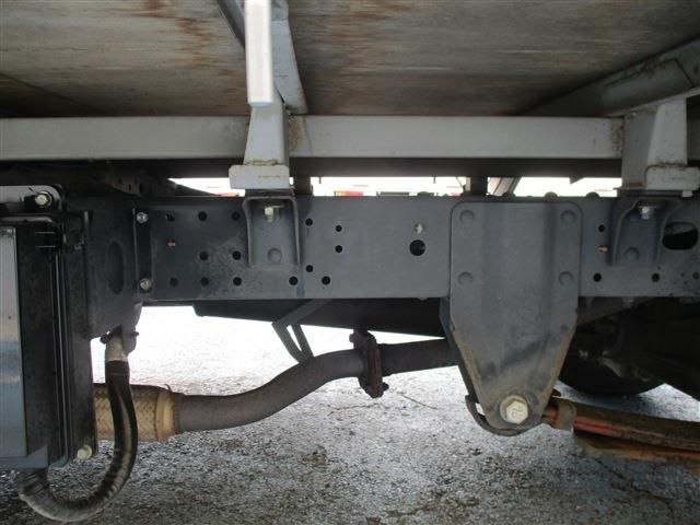 Nissan ATLAS 2014-03 900-28