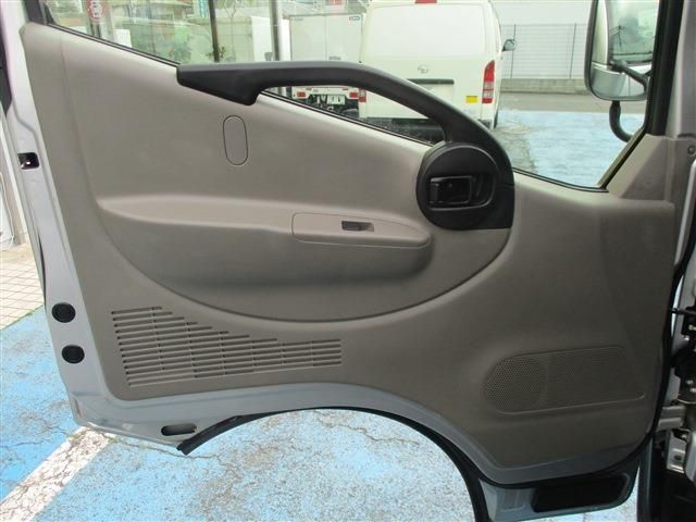 Nissan ATLAS 2014-03 900-21