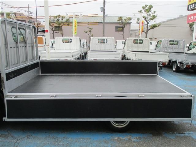 Nissan ATLAS 2014-03 900-8