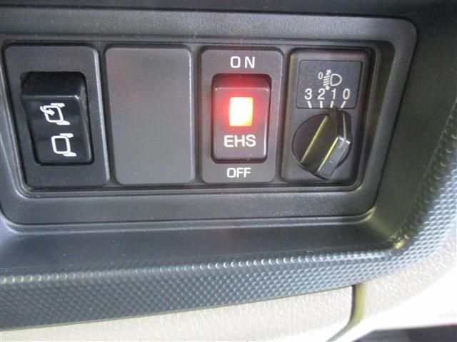 Nissan ATLAS 2014-03 900-24