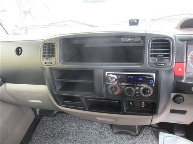 Nissan ATLAS 2014-03 900-10