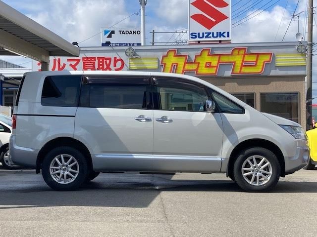 Mitsubishi DELICA D5 2008-03 2792-3