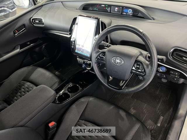 Toyota PRIUS PHV 2018-04 215990-16