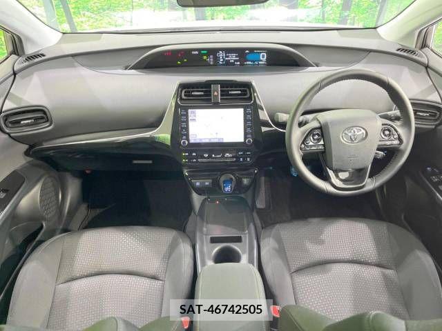 Toyota PRIUS 2022-07 322492-1