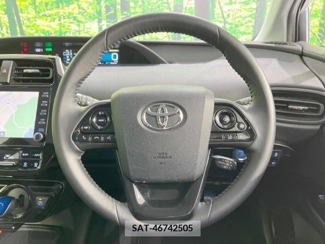 Toyota PRIUS 2022-07 322492-11