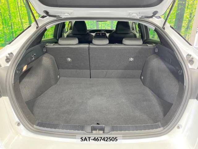 Toyota PRIUS 2022-07 322492-10