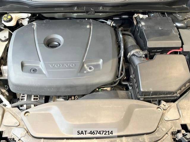 Volvo V40 2018-10 382130-19