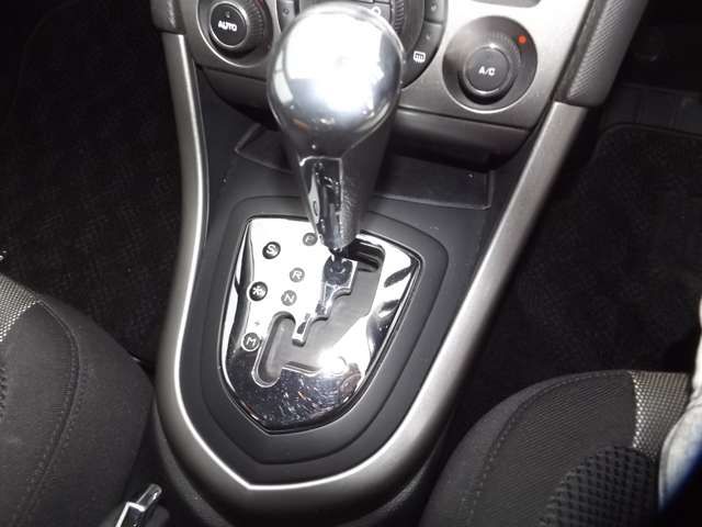 Peugeot 308 2011-12 1277-11