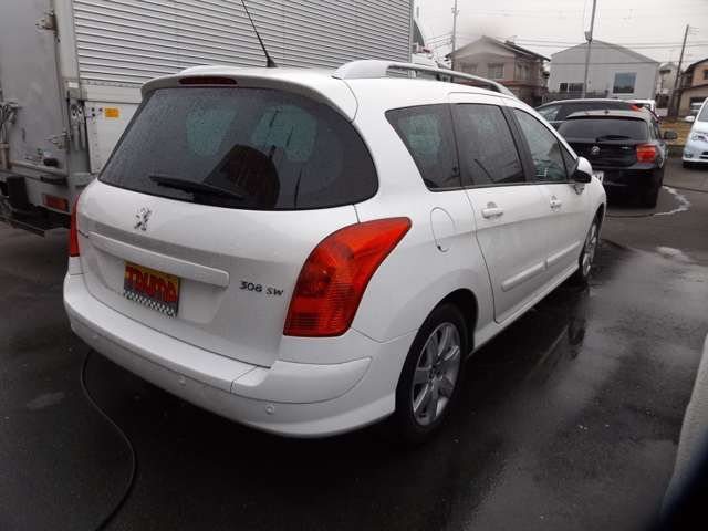 Peugeot 308 2011-12 1277-16
