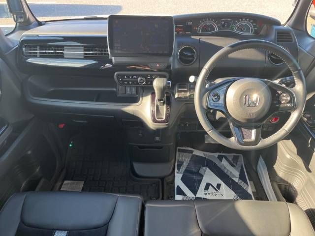Honda N BOX CUSTOM 2022-01 186519-1