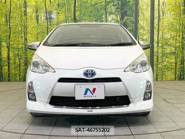 Toyota AQUA 2014-03 376428-12