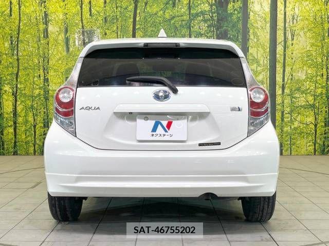 Toyota AQUA 2014-03 376428-13