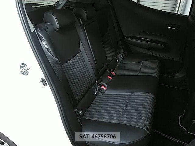 Toyota AQUA 2021-10 260408-15