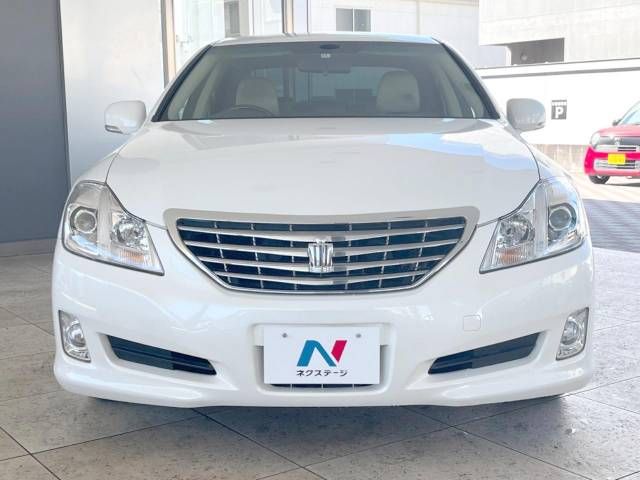 Toyota CROWN SEDAN 2009-12 182697-14