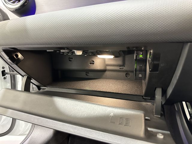 Mercedes Benz CLA-CLASS 2020-04 28846-16