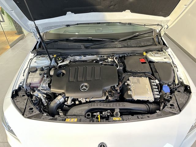 Mercedes Benz CLA-CLASS 2020-04 28846-4