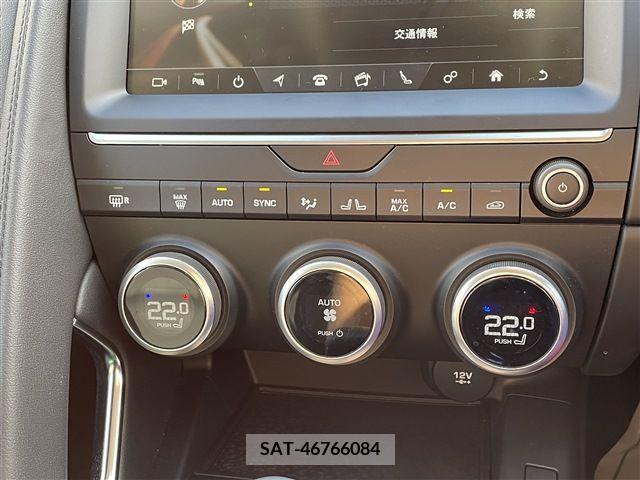 Jaguar E-PACE 2020-03 256335-18
