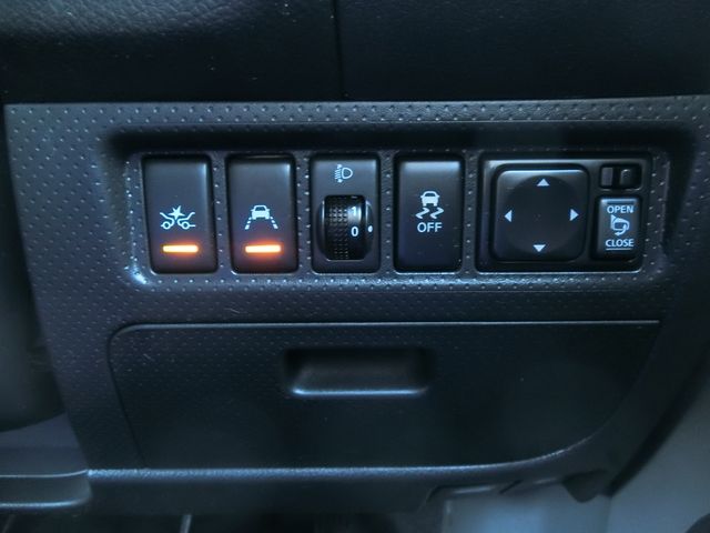 Nissan NV150 AD 2018-09 15185-10