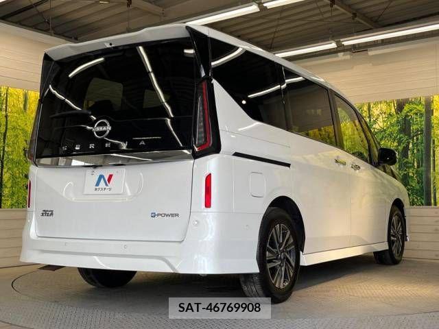Nissan SERENA 2023-04 393873-18