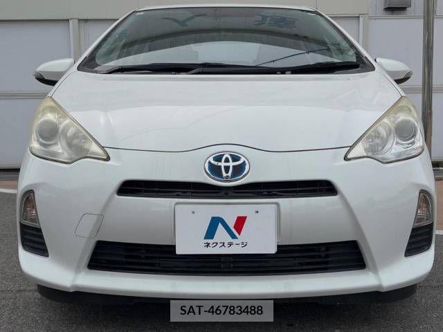 Toyota AQUA 2013-02 386347-13