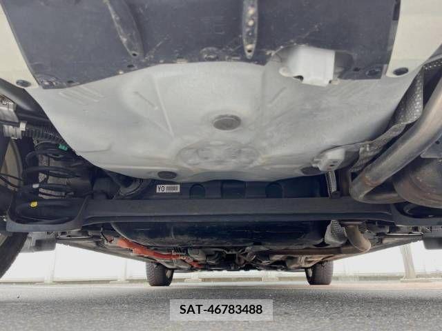Toyota AQUA 2013-02 386347-18