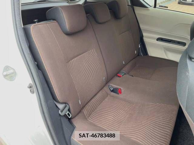 Toyota AQUA 2013-02 386347-8