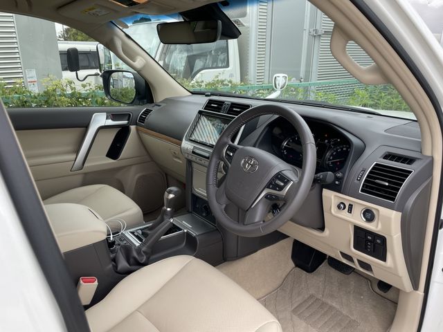 Toyota PRADO 2021-09 20700-1