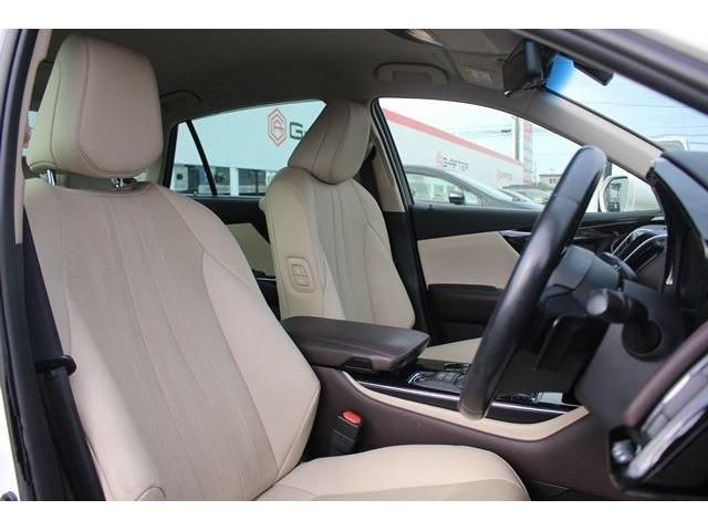 Toyota CROWN SEDAN 2018-12 8436-12