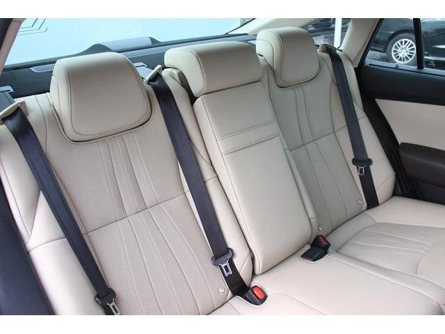 Toyota CROWN SEDAN 2018-12 8436-13