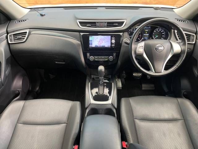 Nissan X-TRAIL 2016-03 193481-1