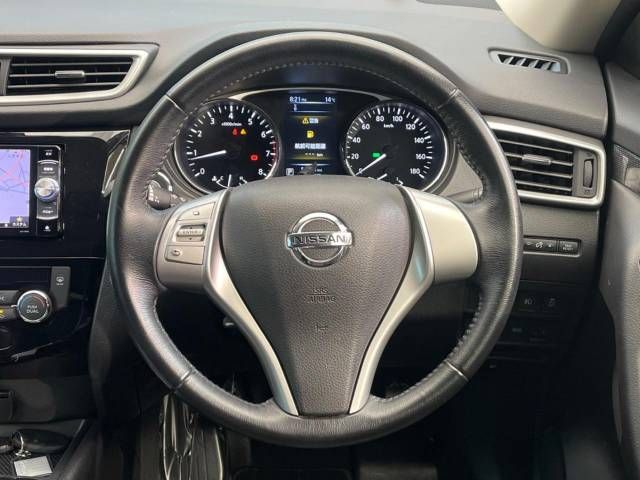 Nissan X-TRAIL 2016-03 193481-11
