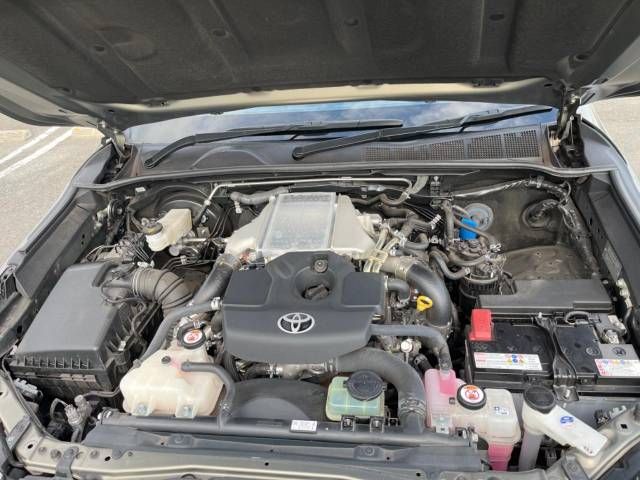 Toyota HILUX 2020-12 181774-18
