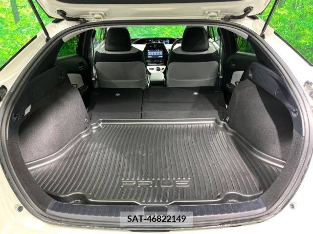 Toyota PRIUS 2016-07 208227-10