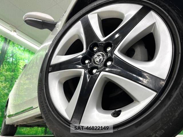 Toyota PRIUS 2016-07 208227-13