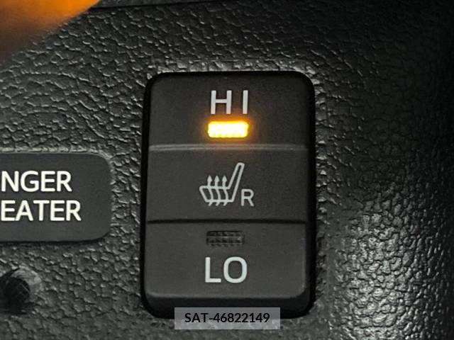 Toyota PRIUS 2016-07 208227-4