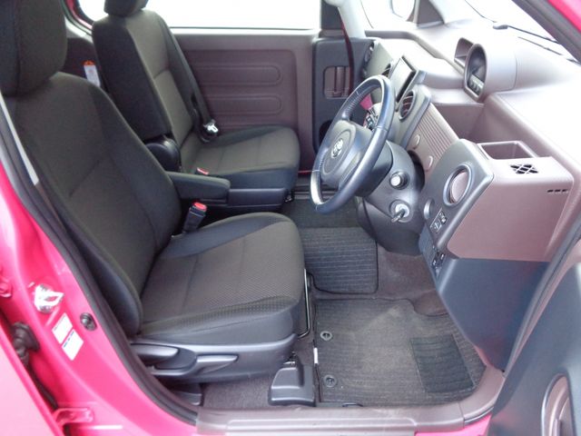 Toyota PORTE 2017-03 1252-4