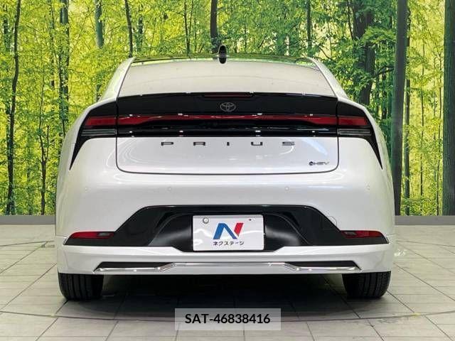 Toyota PRIUS 2023-04 333169-15