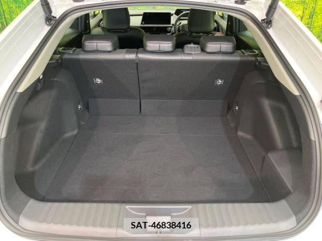 Toyota PRIUS 2023-04 333169-10