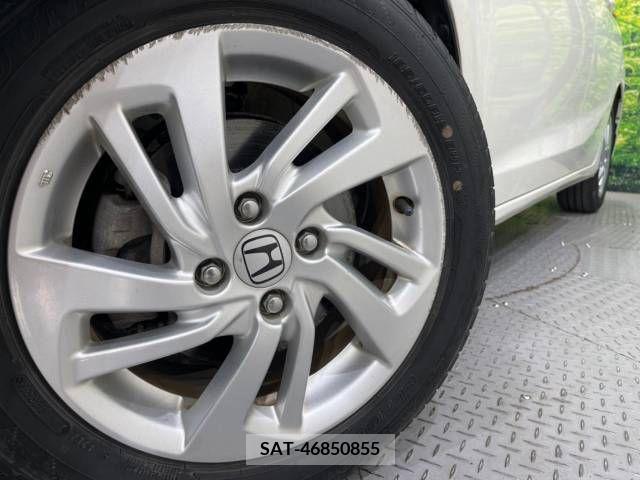Honda FIT HYBRID 2014-04 396572-12