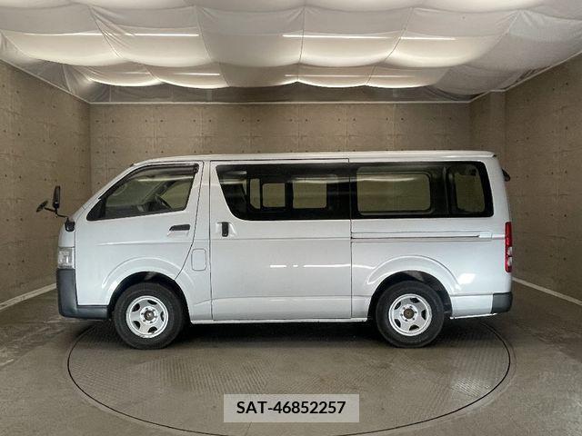 Toyota HIACE VAN 2017-12 330065-7