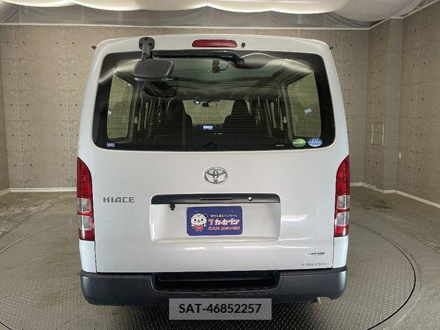 Toyota HIACE VAN 2017-12 330065-5