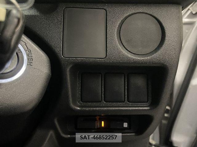 Toyota HIACE VAN 2017-12 330065-20