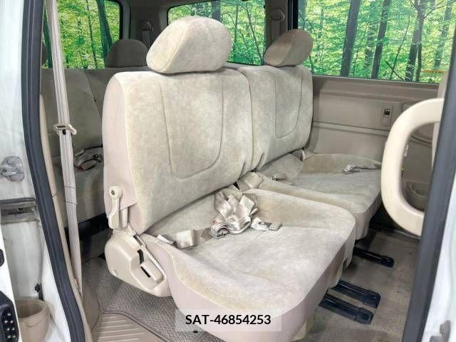 Nissan SERENA 2004-04 377062-8