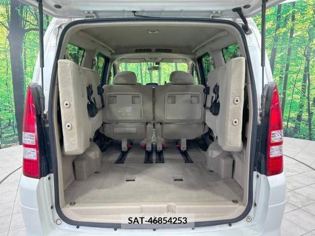 Nissan SERENA 2004-04 377062-11