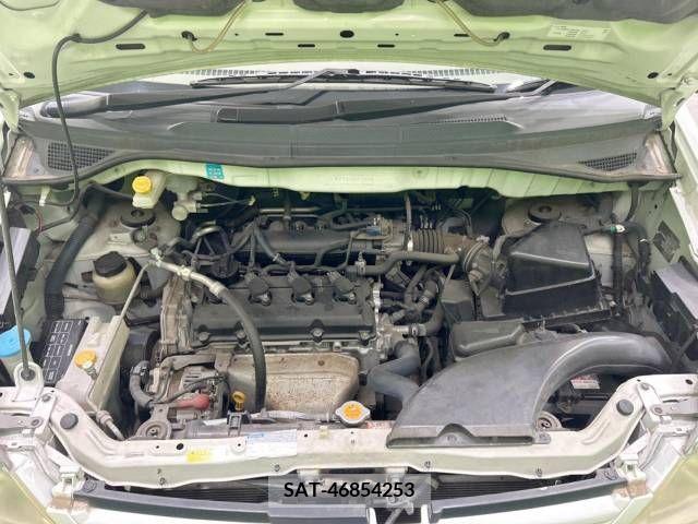 Nissan SERENA 2004-04 377062-19