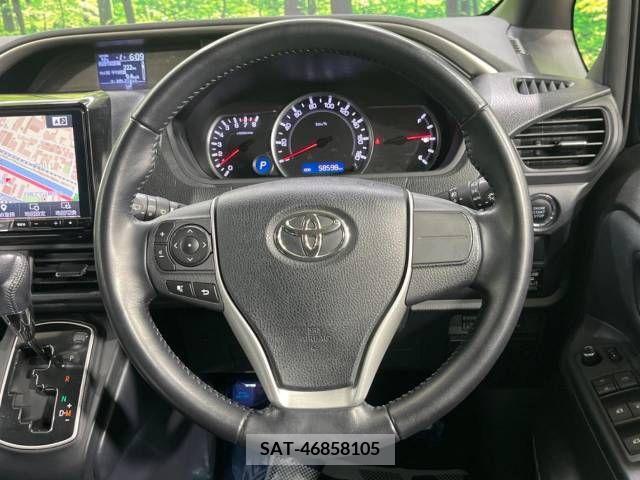 Toyota VOXY 2015-11 214706-12