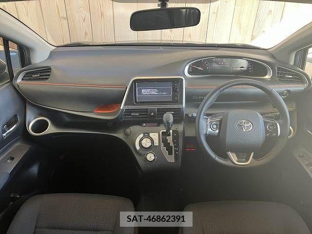 Toyota SIENTA 2015-10 285060-1