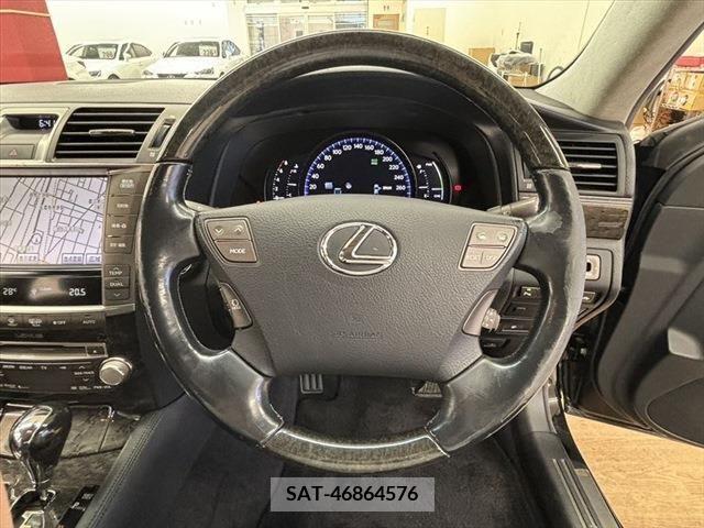 Lexus LS 2010-07 388380-24